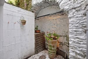 Photo 16- click for photo gallery